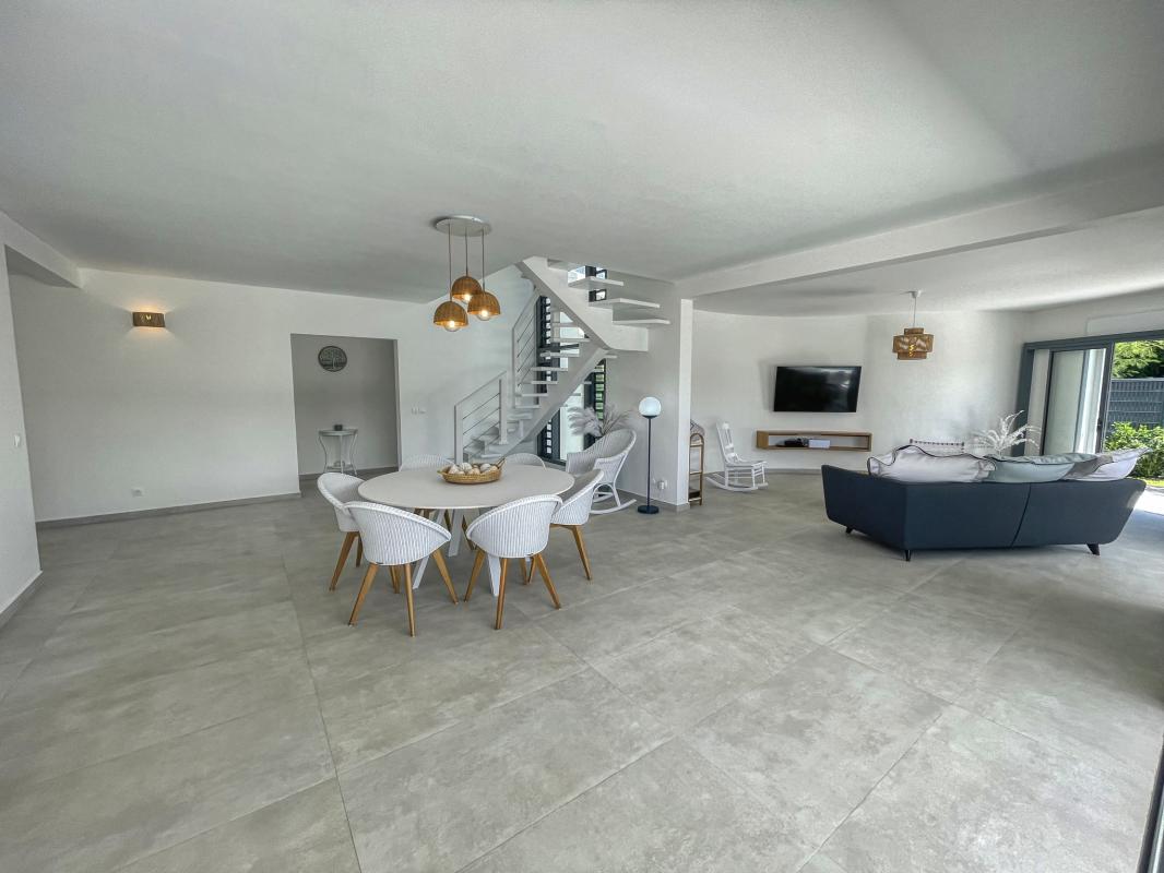 24 Location villa piscine accès plage Saint François Guadeloupe_sejour